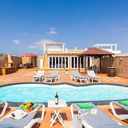 Vista Callao Villa *