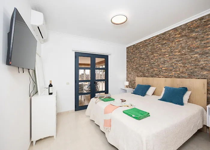 Vista Callao Villa *